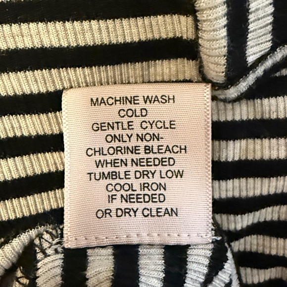 Philosophy Striped Cold Shoulder Long Sleeve Top Size Large - Picture 7 of 7